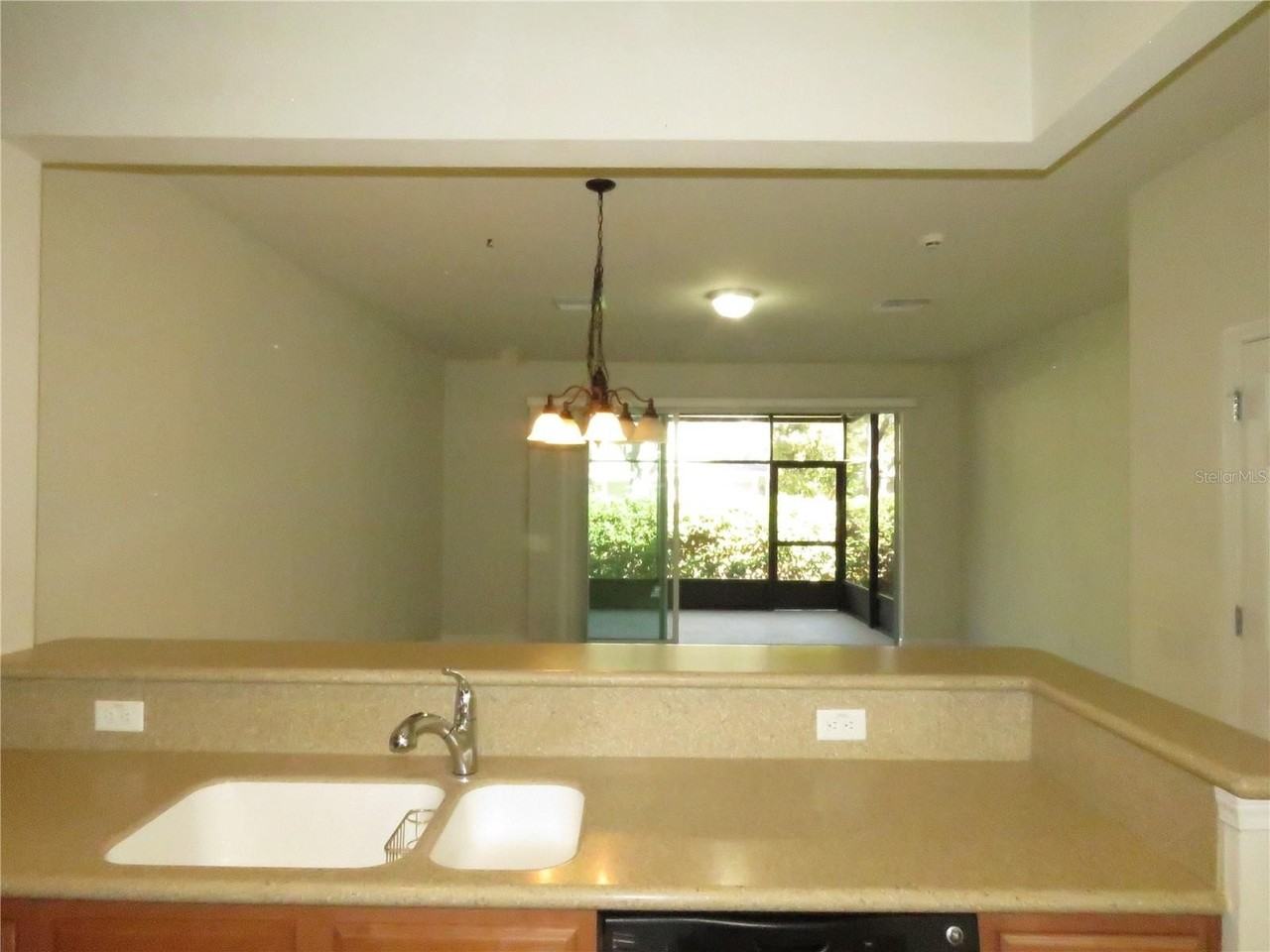 10224 Red Currant Ct - Photo 4 of 10