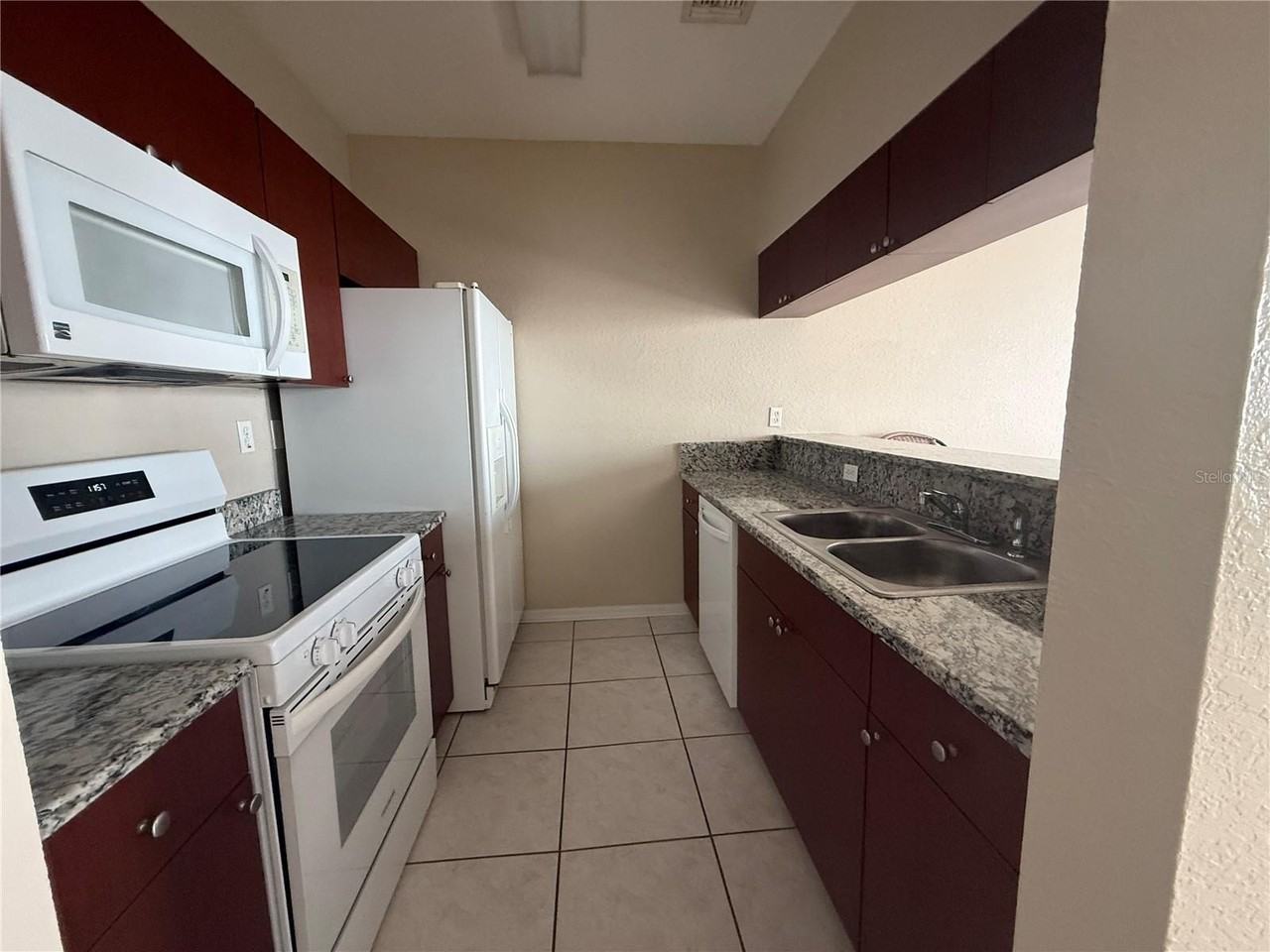 2002 E 5th Ave #302 - Photo 4 of 12