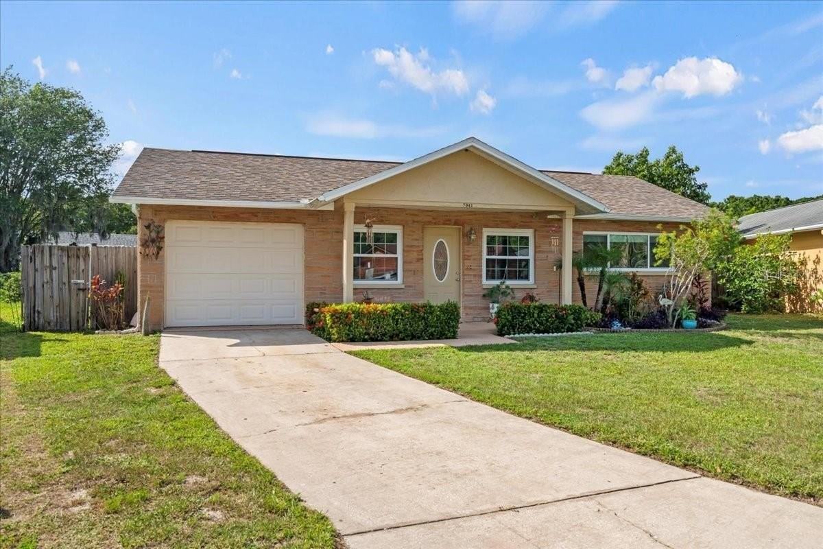 7041 Daggett Ter - Photo 3 of 29