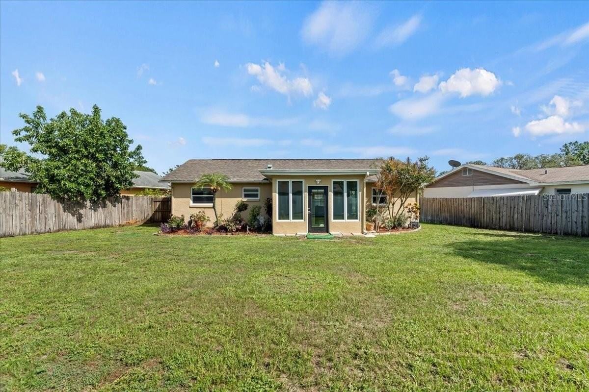 7041 Daggett Ter - Photo 7 of 29