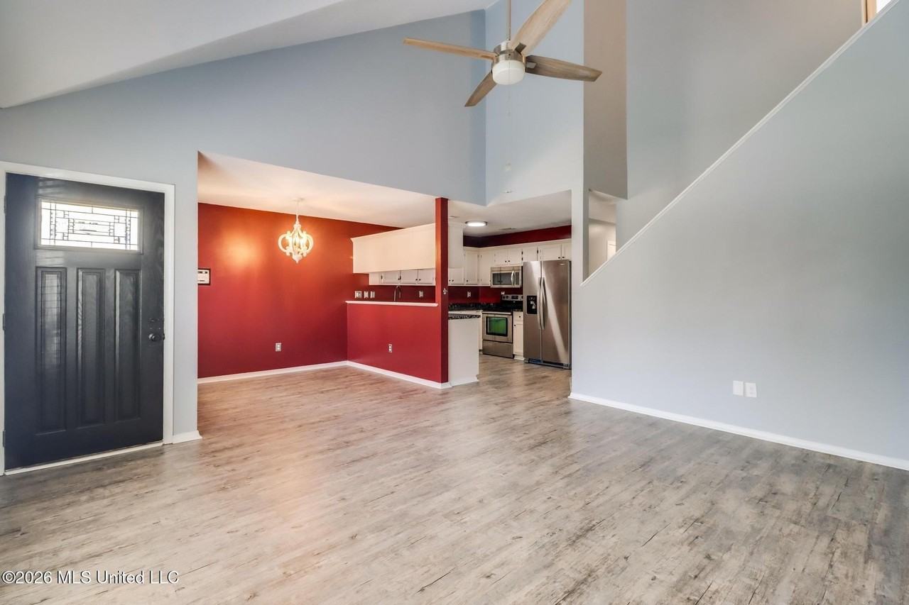 357 Bells Ferry Dr - Photo 4 of 21