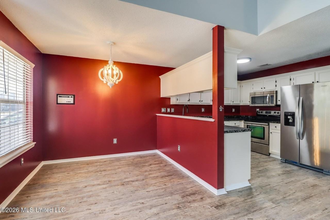 357 Bells Ferry Dr - Photo 5 of 21