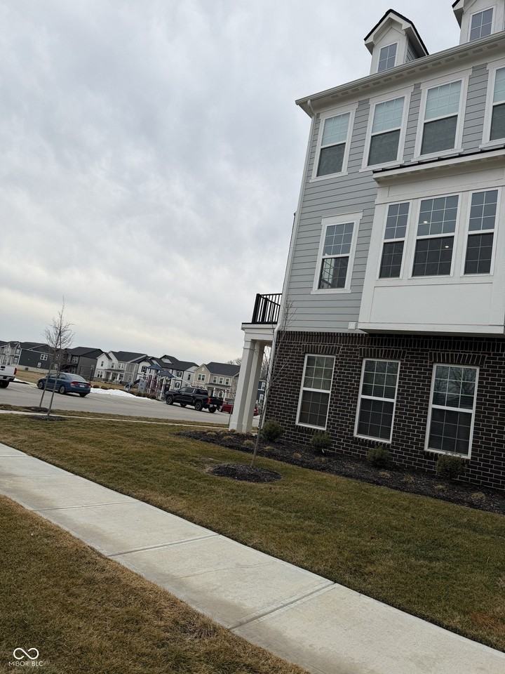 14517 Pomona Ln - Photo 4 of 27