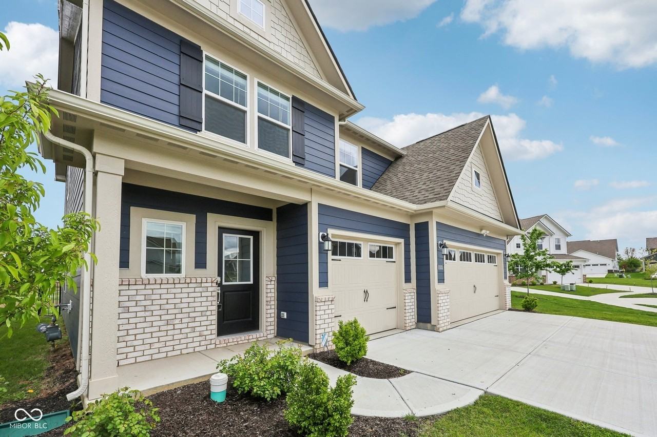 17255 Gresham Ln - Photo 3 of 50