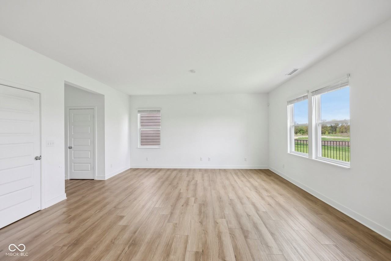 17255 Gresham Ln - Photo 6 of 50