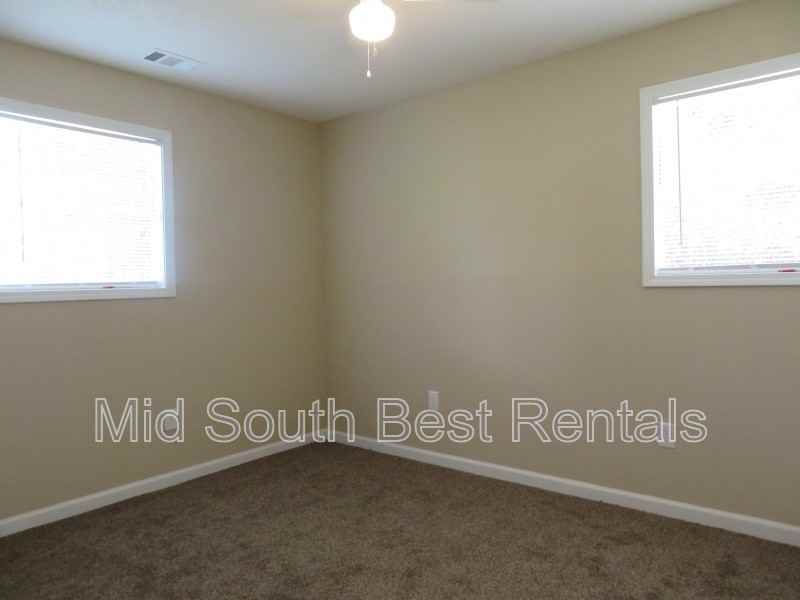 3437 Rochester Rd - Photo 4 of 7