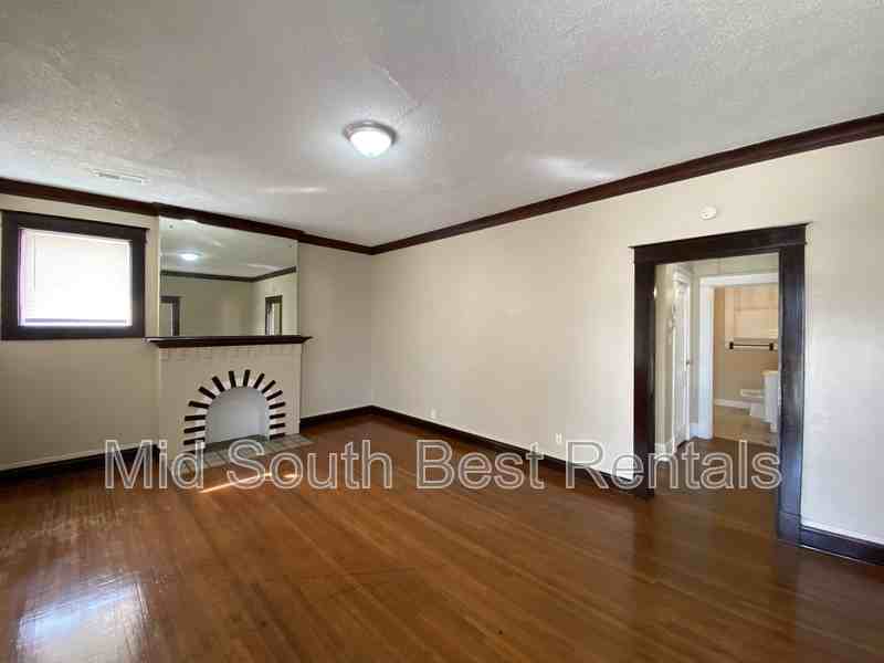 893 N Willett St - Photo 2 of 15