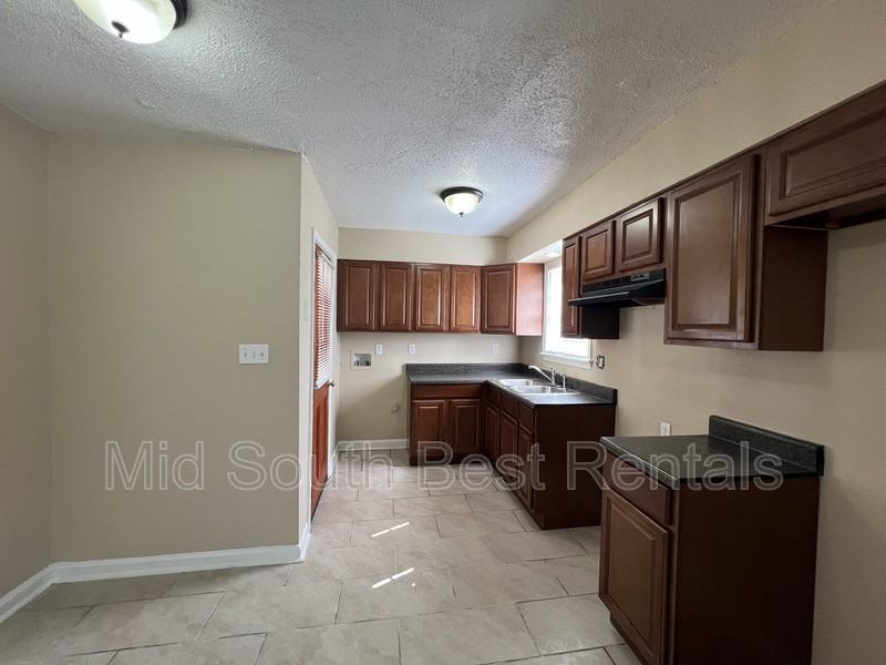 607 Burdette Ave - Photo 4 of 15