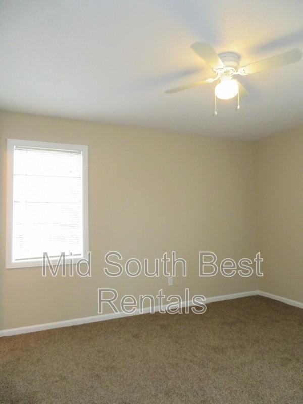 3265 Harvester Ln - Photo 4 of 8