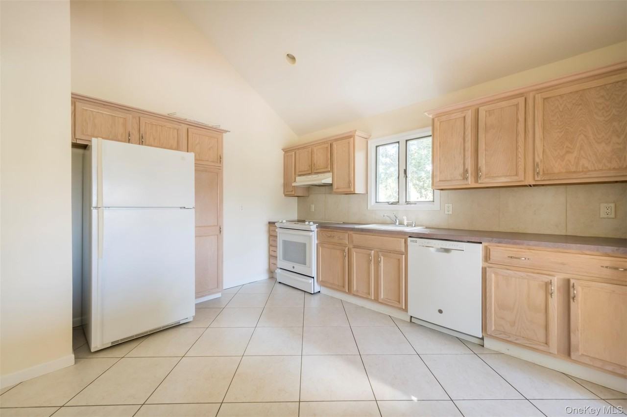 11 7th St - Photo 4 of 46