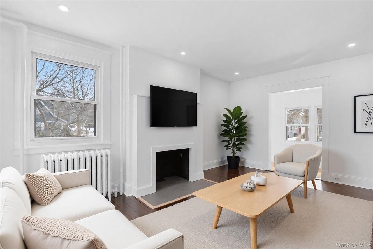 25 Midland Ave - Photo 3 of 36