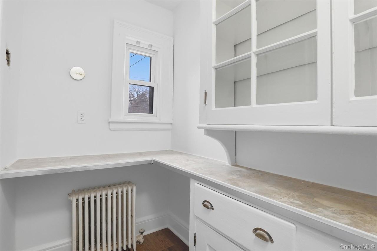 25 Midland Ave - Photo 7 of 37