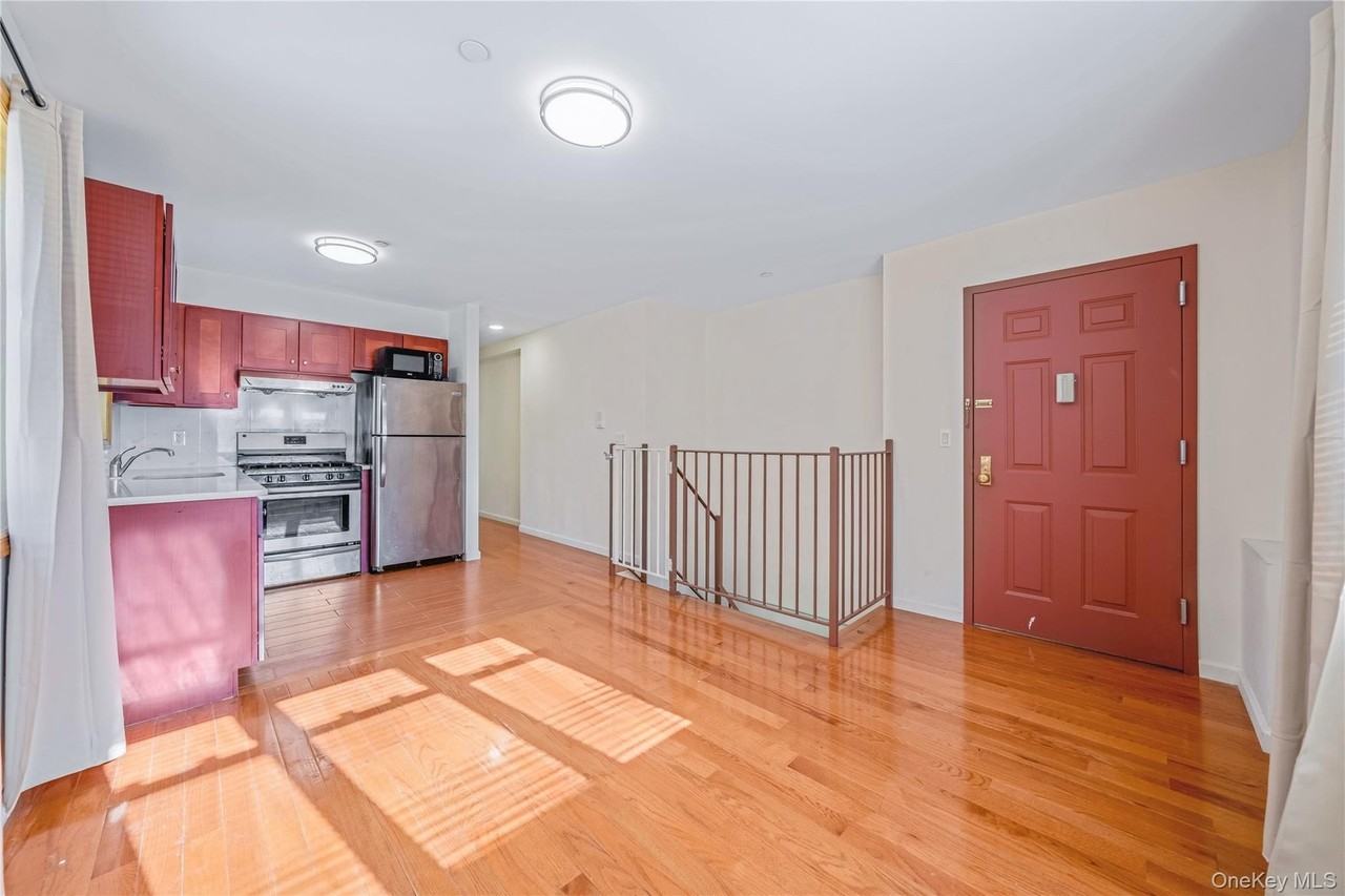 22009 64th Ave Apt 1 - Photo 5 of 24