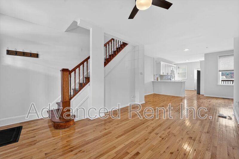 611 Grundy St - Photo 4 of 29