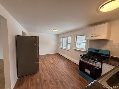 161 Glen Cove Ave #2ndFL - Photo 3 of 15