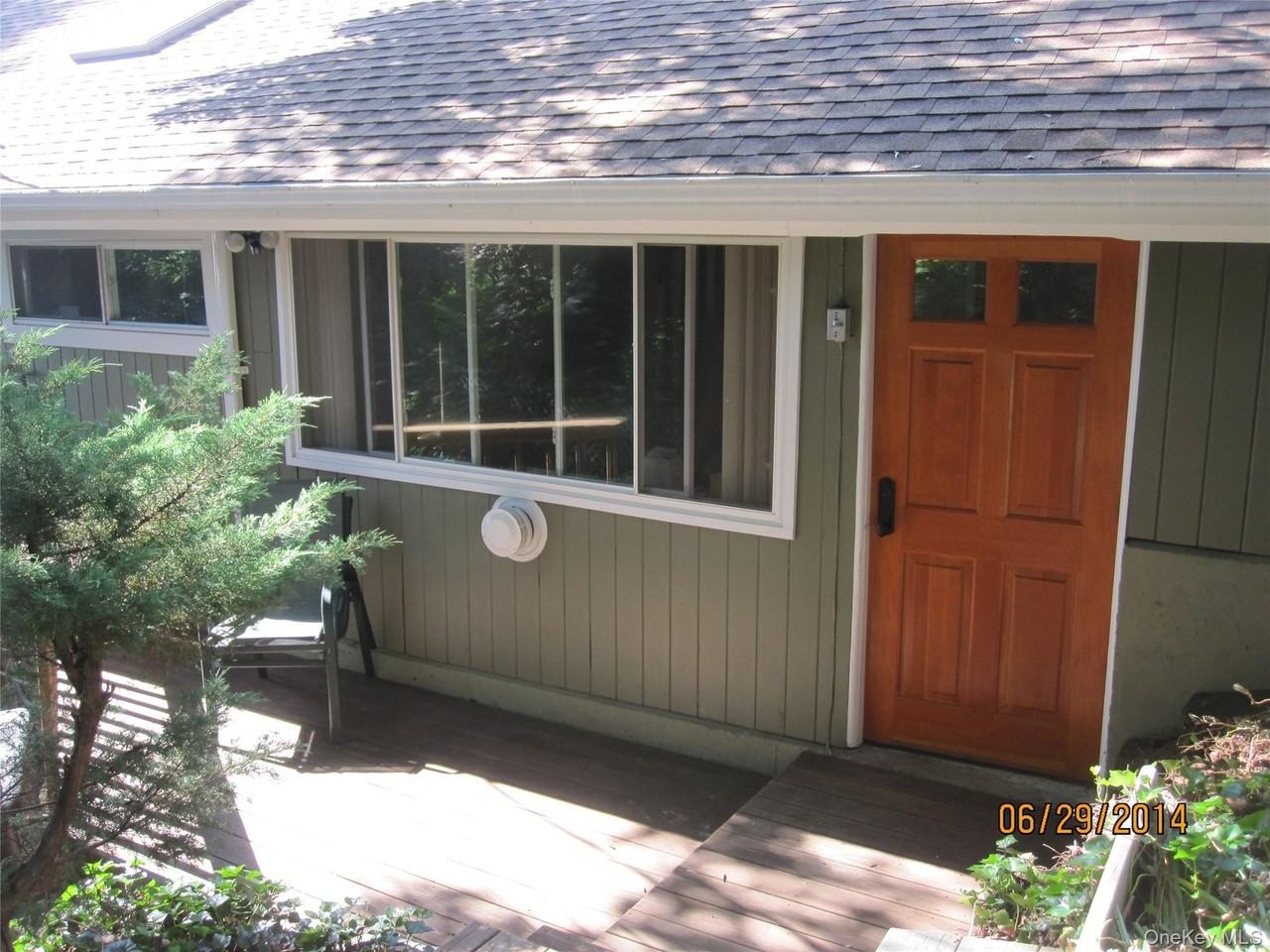 909 Route 9w S - Photo 4 of 12