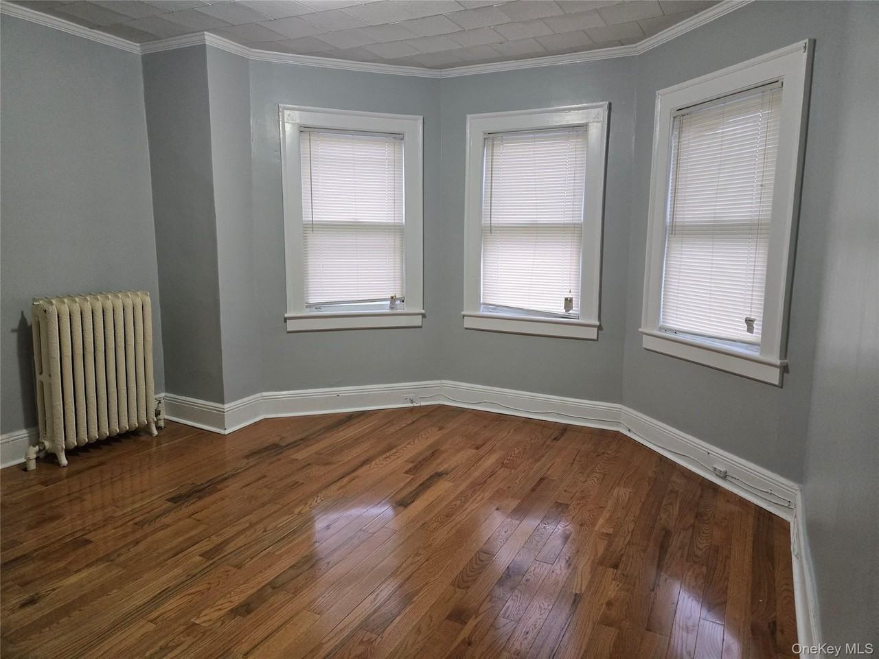 92 Wavecrest St - Photo 4 of 11