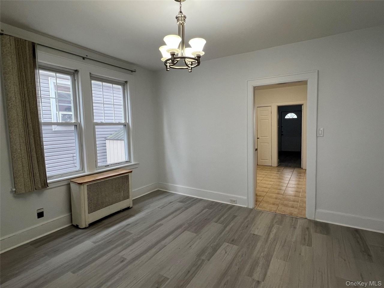 514 College Pl - Photo 4 of 13