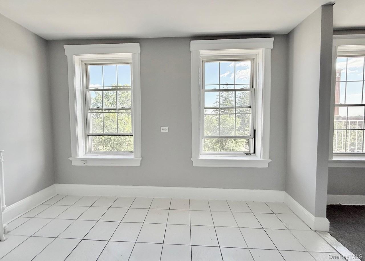 132 W Boston Post Rd Apt 5 - Photo 4 of 22