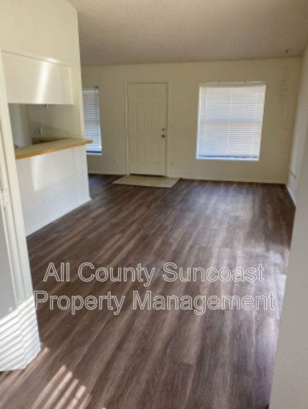 536 E Curlew Pl - Photo 2 of 9