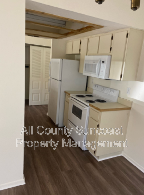 536 E Curlew Pl - Photo 5 of 9