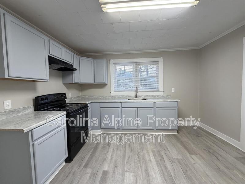 629 W Kerr St - Photo 2 of 19