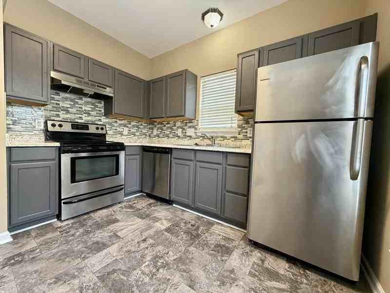 8803 Cinnabay Dr - Photo 7 of 23