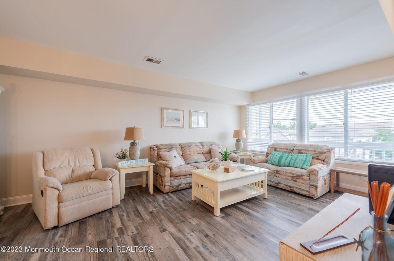 1713 Boulevard Apt 7 - Photo 6 of 18