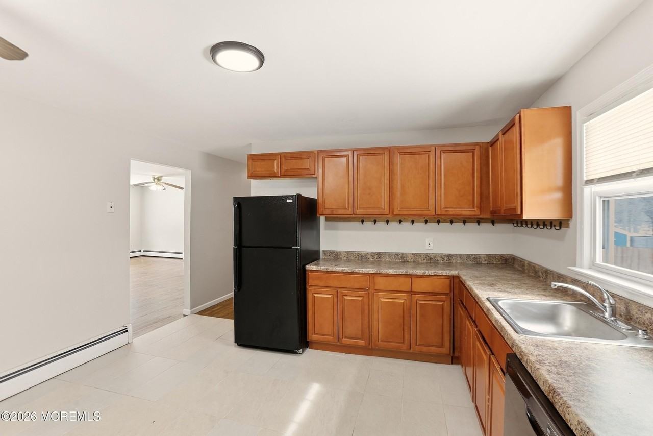 422 Shady Ln - Photo 6 of 13