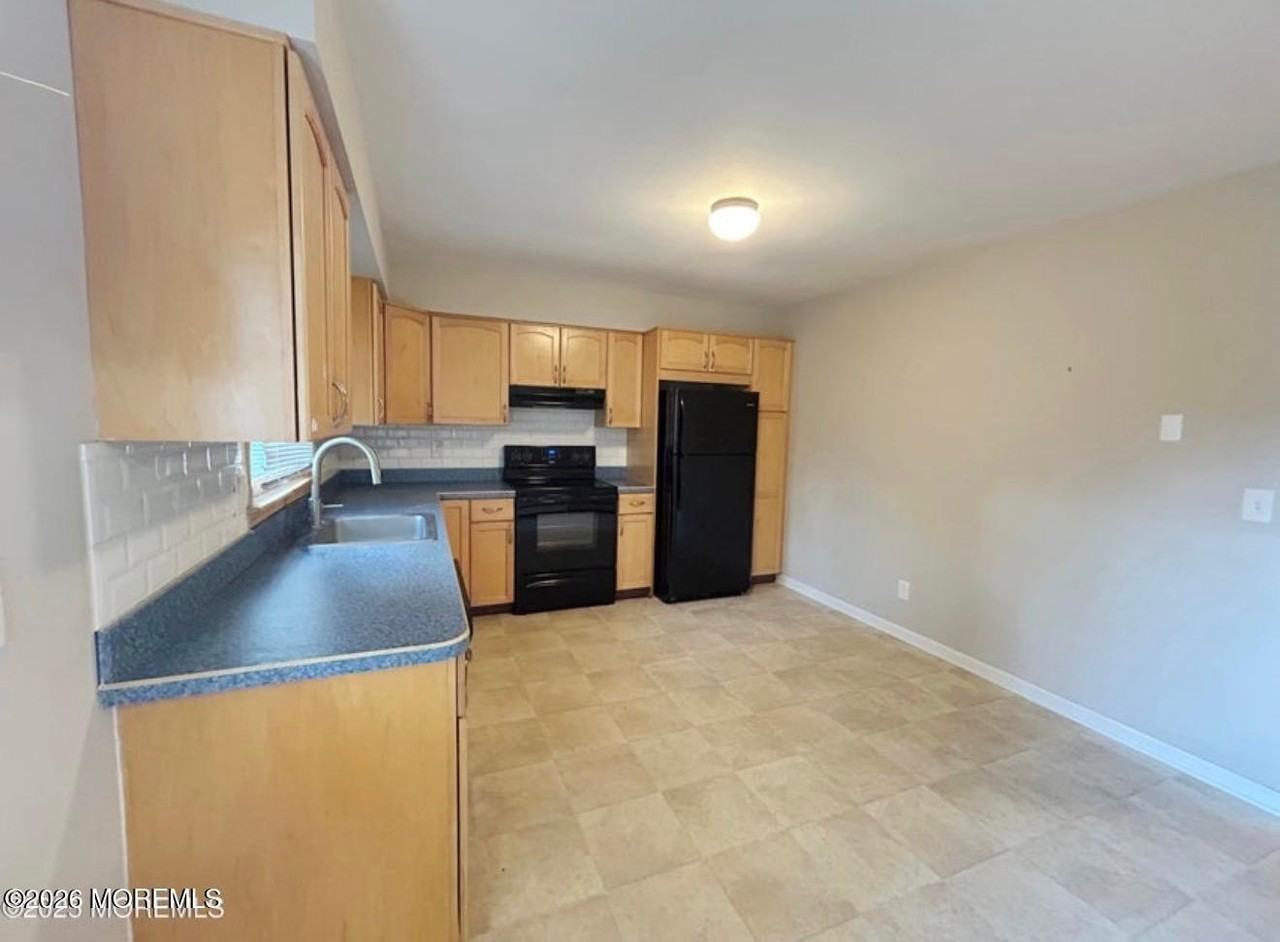 501 Bismarck St - Photo 6 of 21