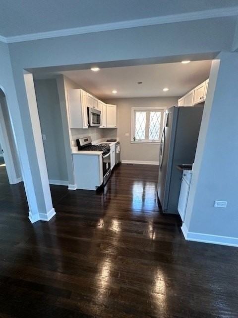 5136 S Luna Ave - Photo 4 of 16