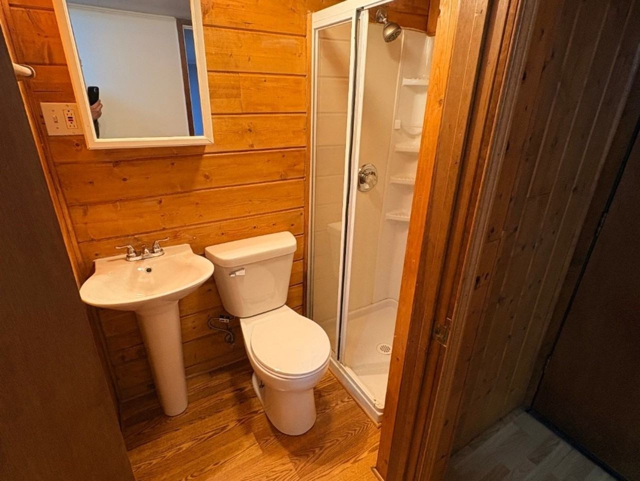 3305 Holdridge Ave - Photo 2 of 8