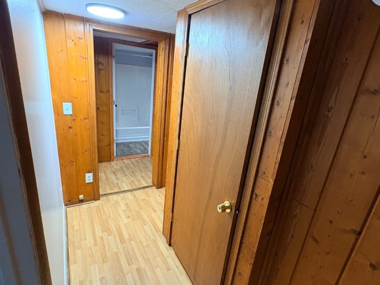 3305 Holdridge Ave - Photo 3 of 8