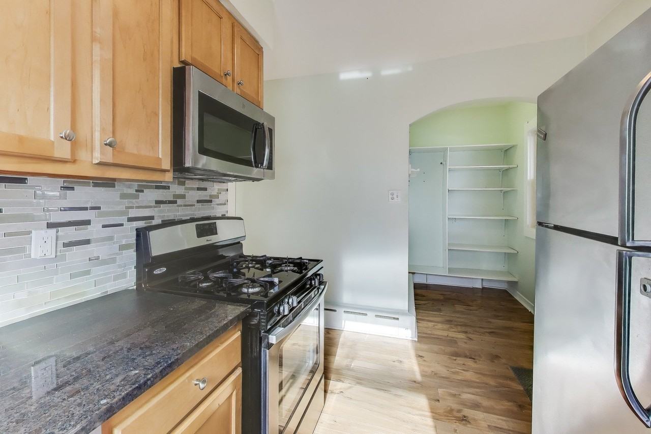 620 Elgin Ave Apt 2 - Photo 4 of 25