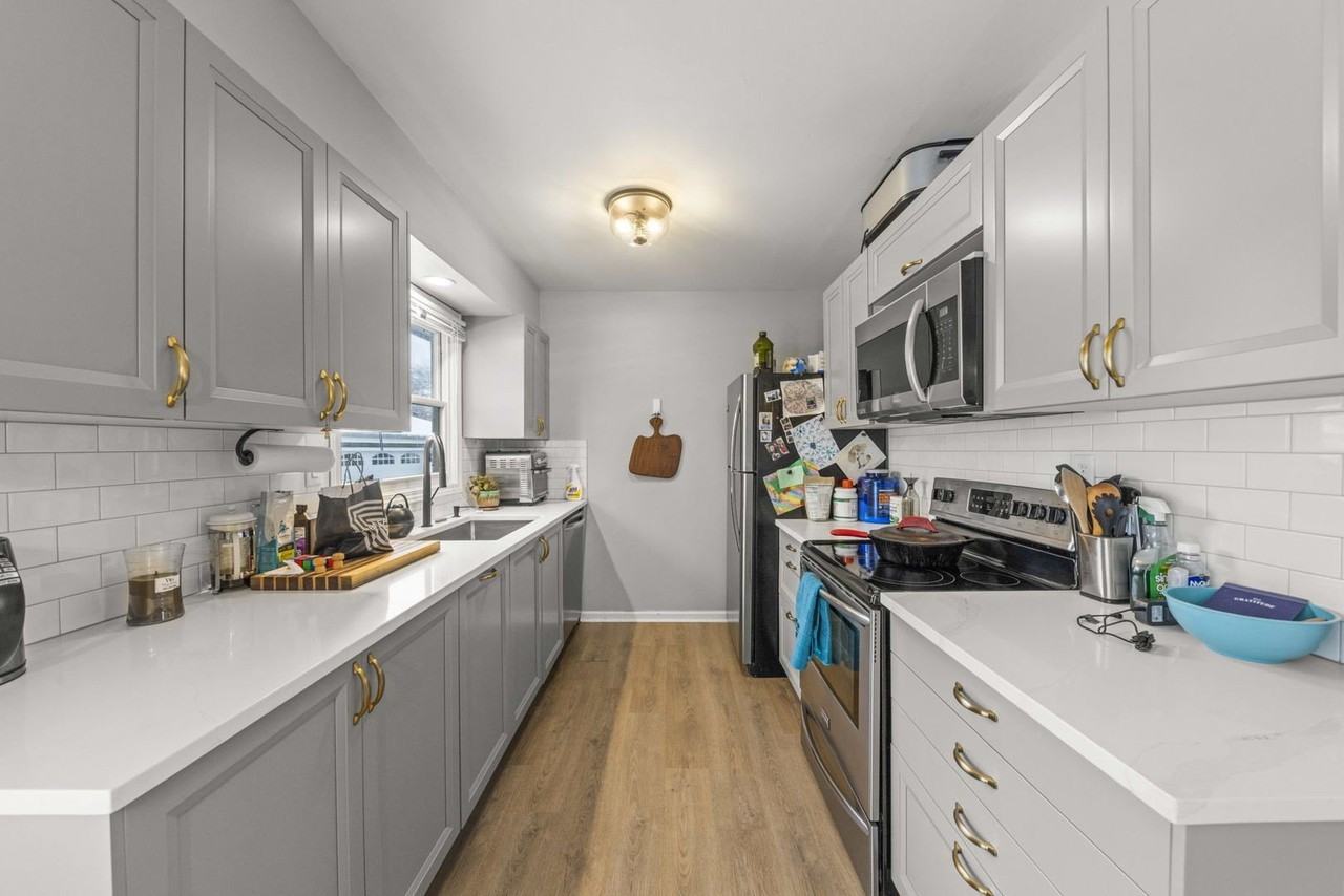 1620 Lucylle Ave - Photo 7 of 21