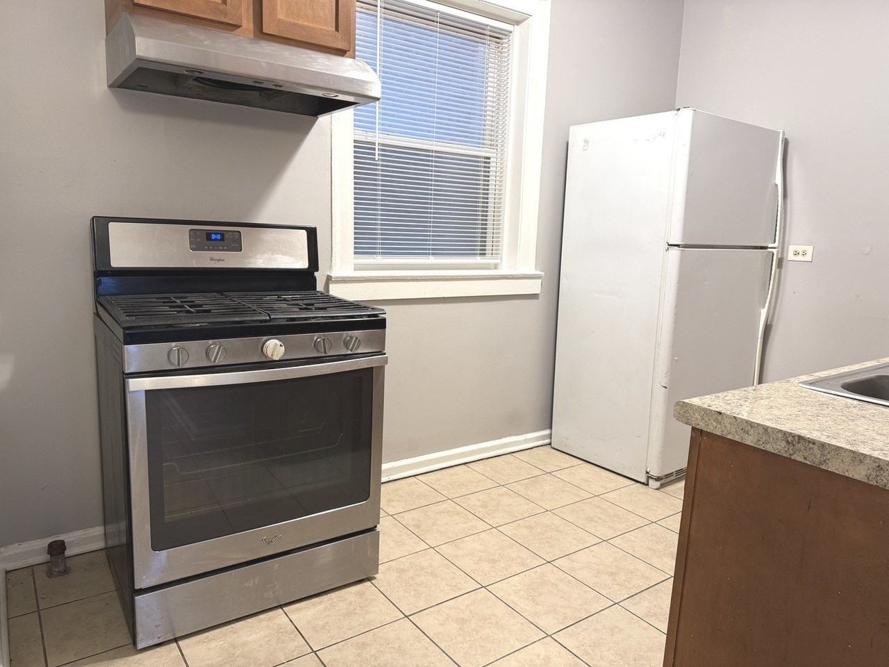 7617 S Kingston Ave Apt 1a - Photo 5 of 13