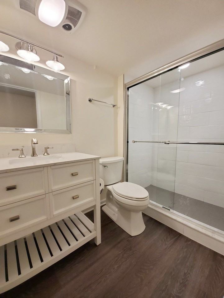 2139 W Belmont Ave Apt G - Photo 5 of 8