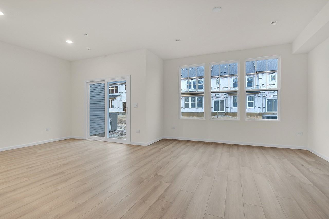 5913 Hawkweed Dr - Photo 3 of 20