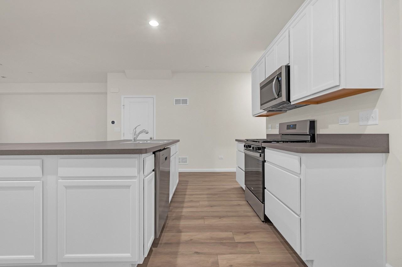 5913 Hawkweed Dr - Photo 7 of 20