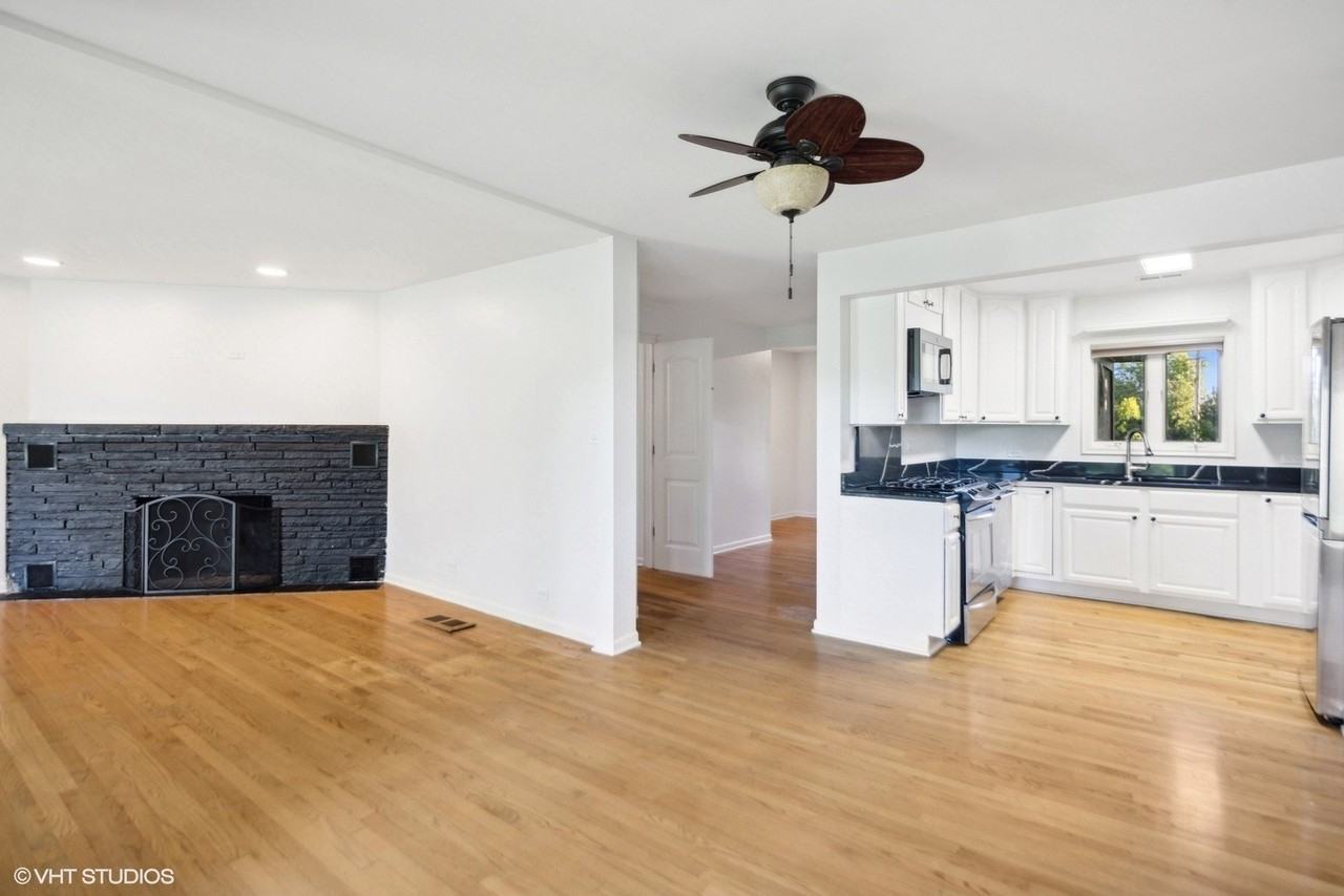 2897 87th St - Photo 4 of 21