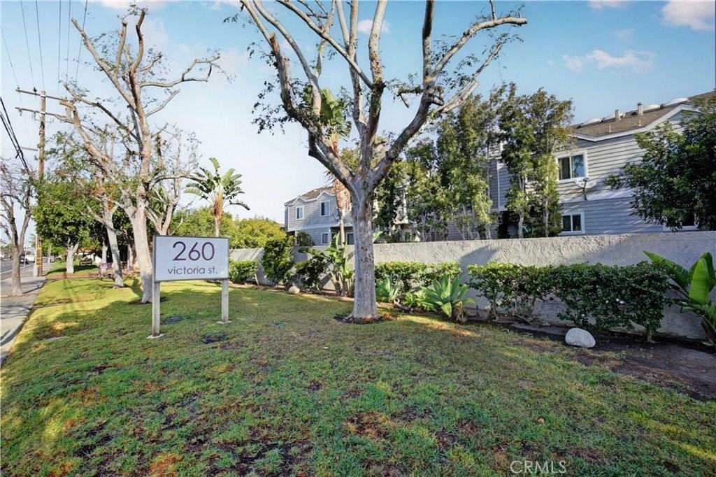 260 Victoria St #32 - Photo 3 of 34