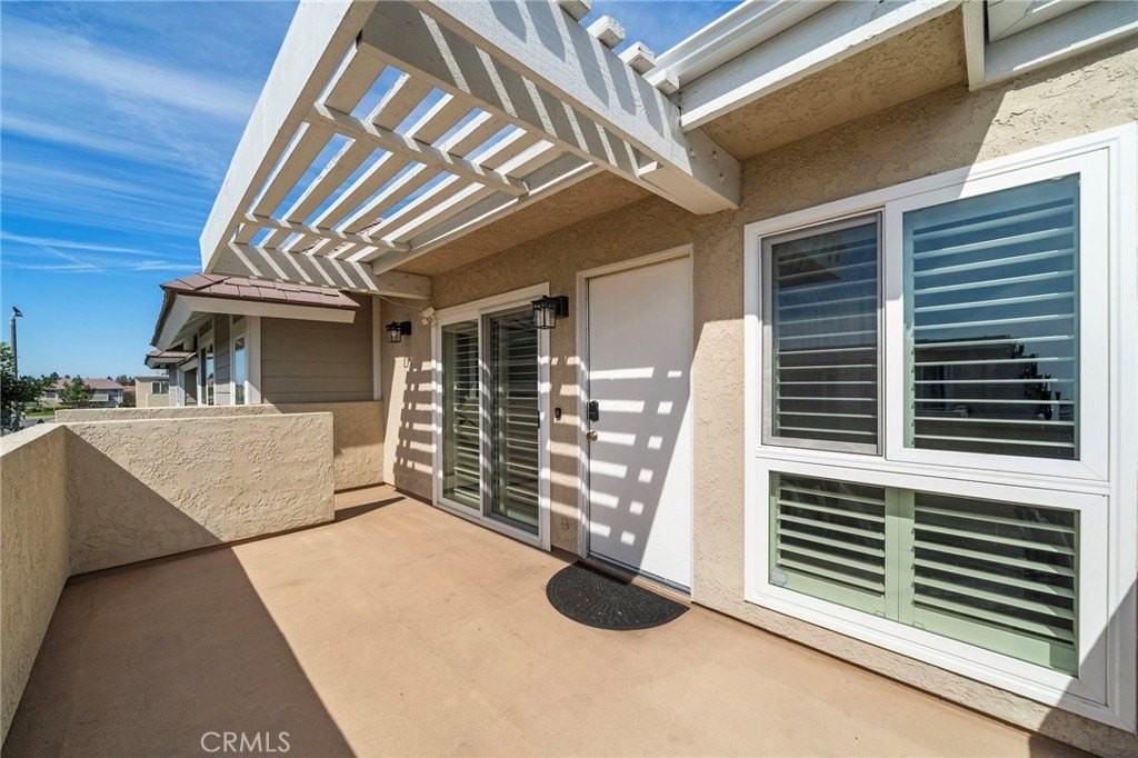 77 Golden Glen St #4 - Photo 3 of 24