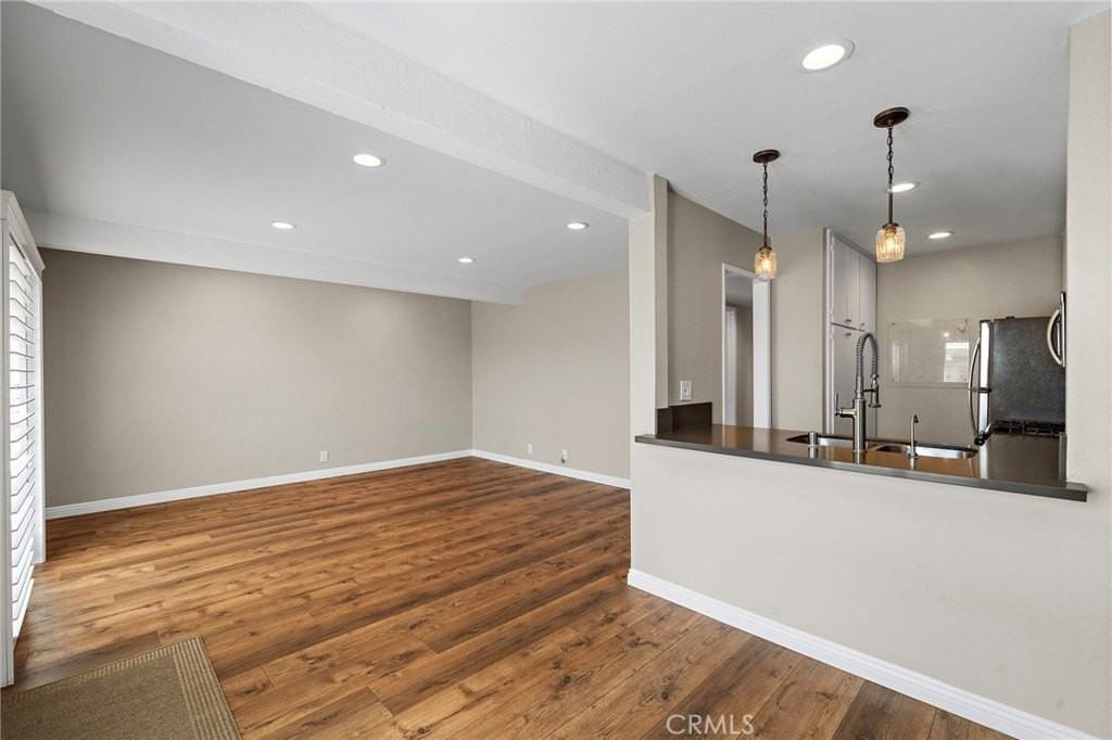 77 Golden Glen St #4 - Photo 6 of 24