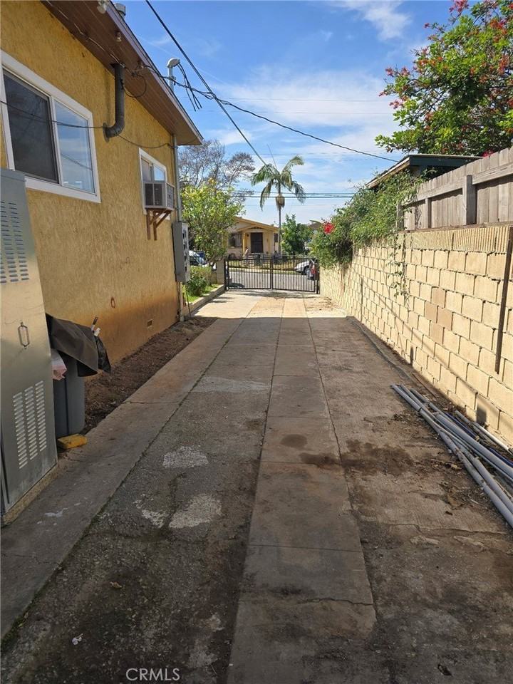 132 N Ditman Ave - Photo 2 of 6