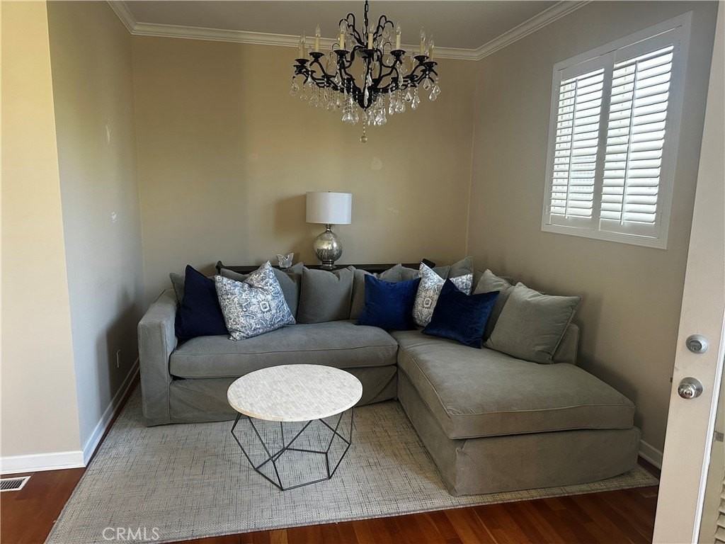 425 11th St - Photo 7 of 26