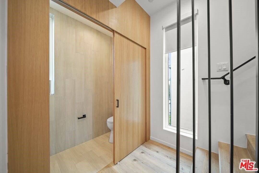 849 N Mariposa Ave #1-2 - Photo 3 of 13