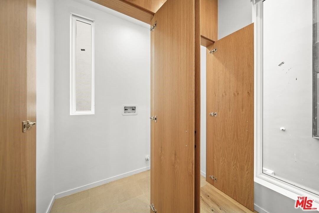 849 N Mariposa Ave #1-2 - Photo 4 of 13