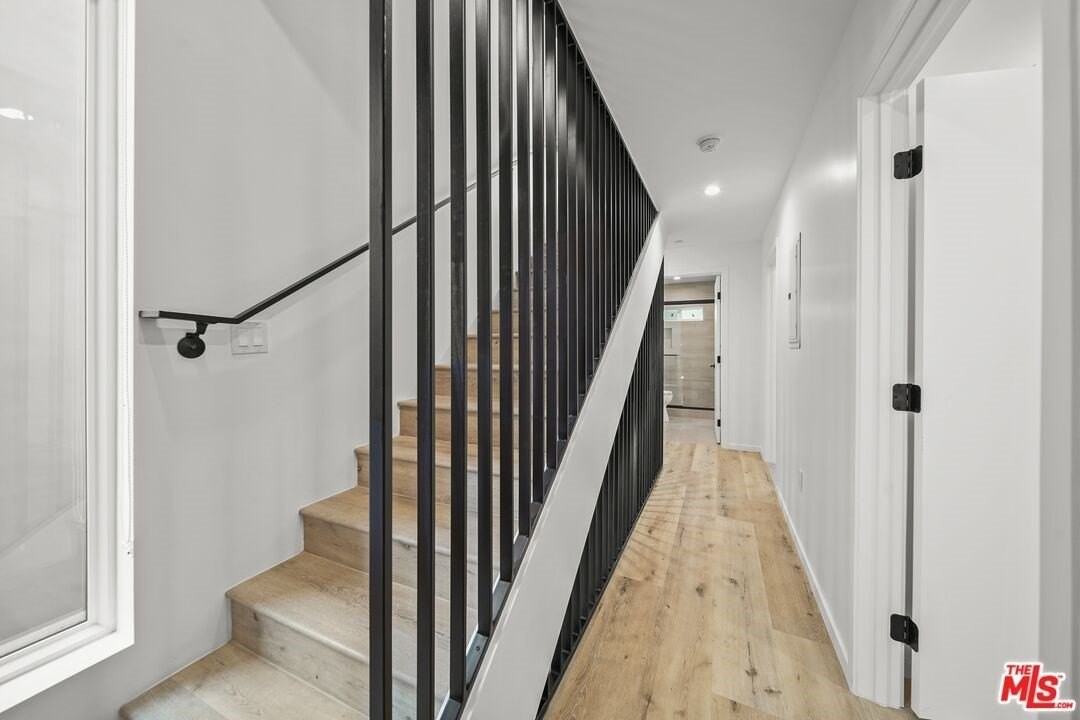 849 N Mariposa Ave #1-2 - Photo 7 of 13