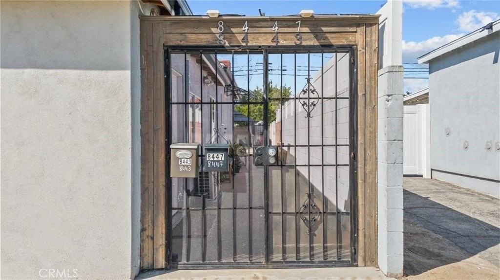 8443 Colbath Ave - Photo 2 of 20