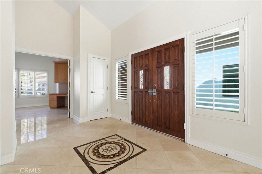 6740 Corie Ln - Photo 4 of 43